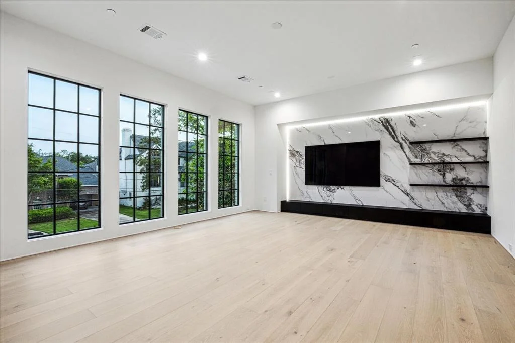 Photo of 4530 Birch