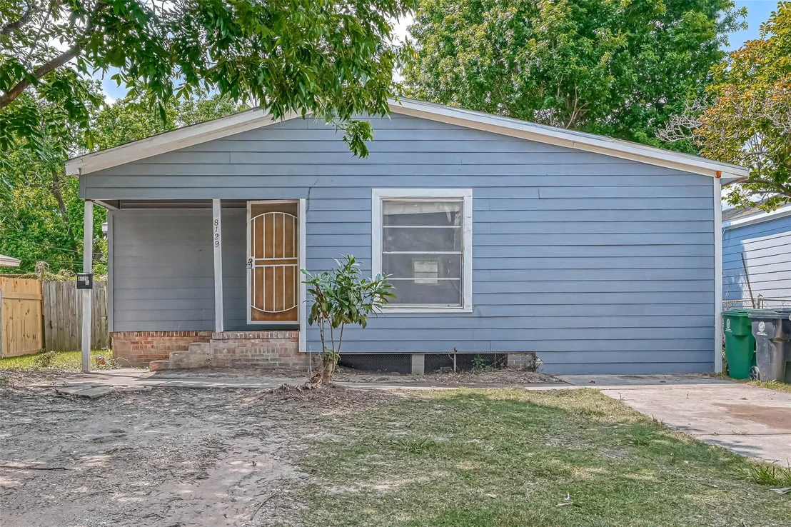 Photo of 8129 Barkley Street