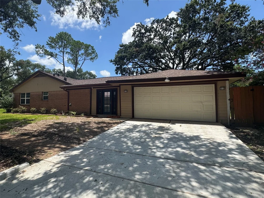Photo of 5902 Arboles Drive