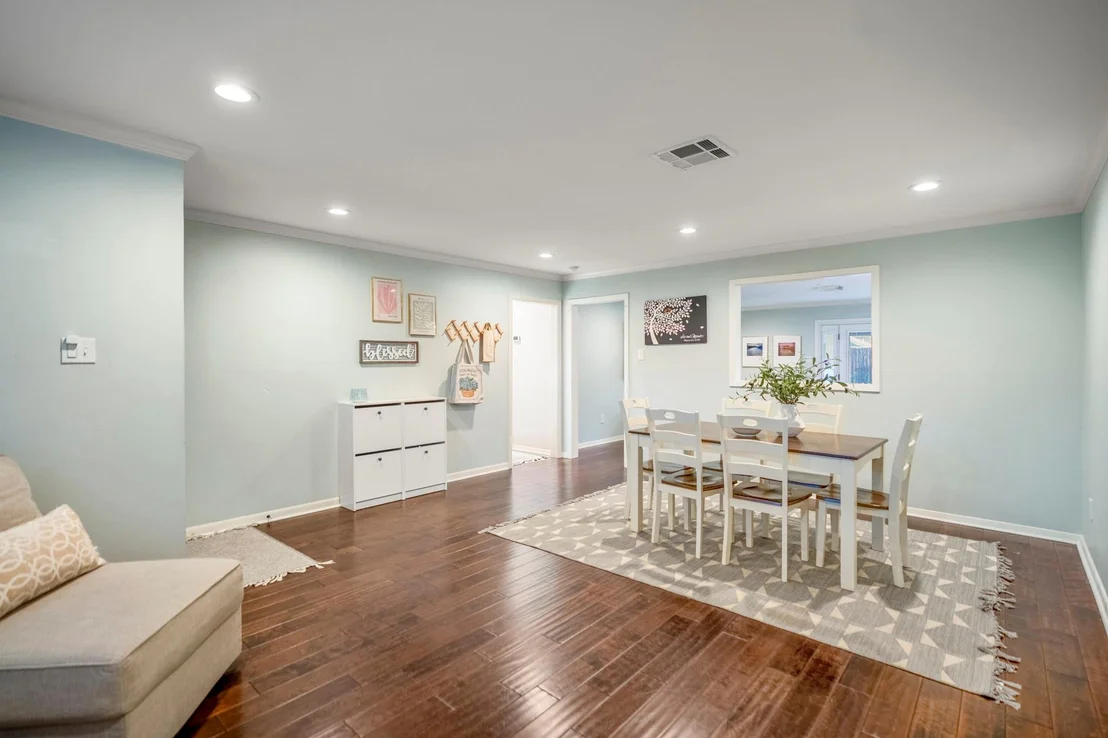 Photo of 4717 Benning Drive