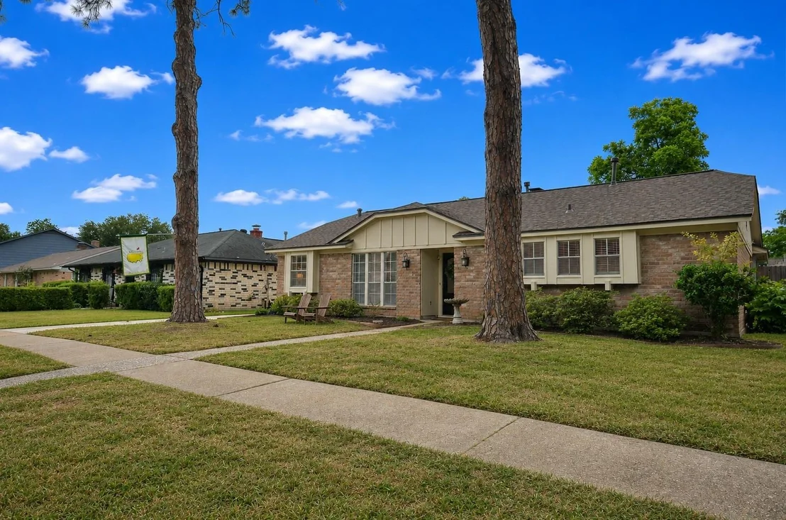 Photo of 9718 Springmont Drive
