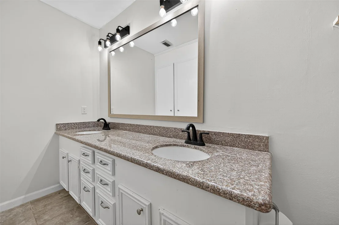 Photo of 202 Laura Lane
