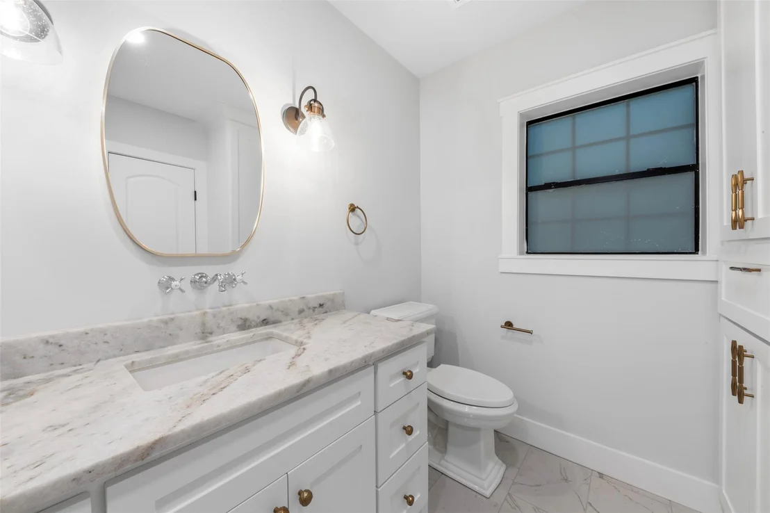 Photo of 1723 Albans Road