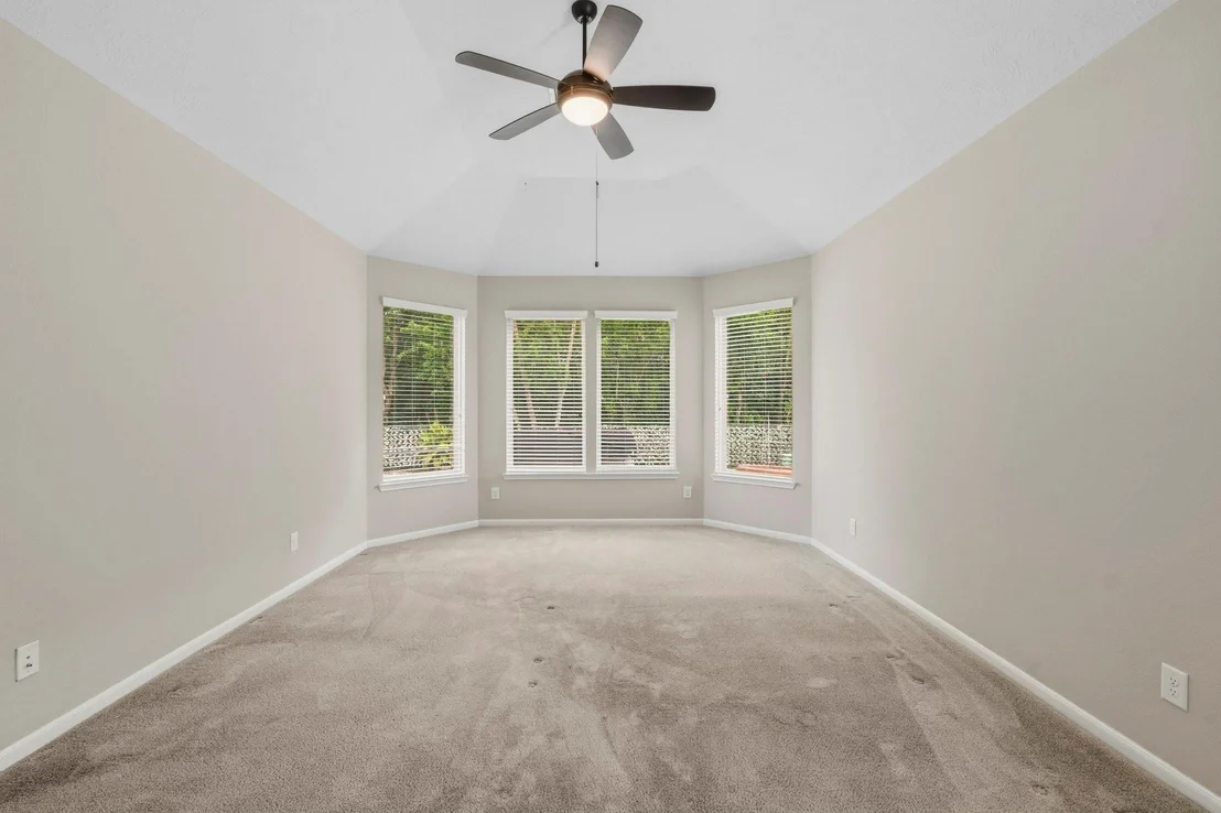 Photo of 6014 Rivergrove Bend Drive