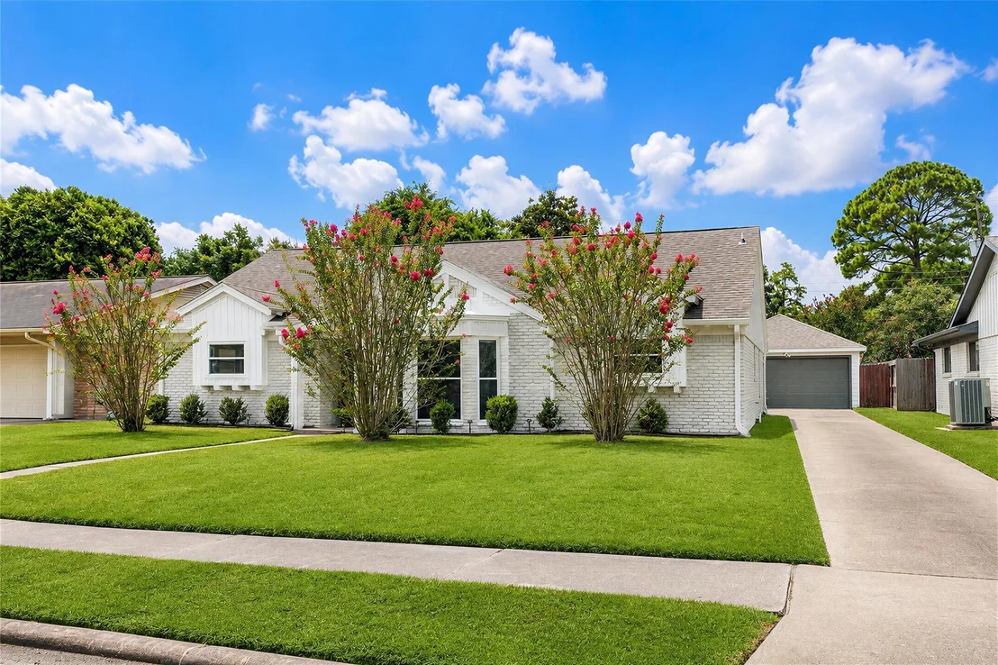 Photo of 4321 Kingfisher Drive