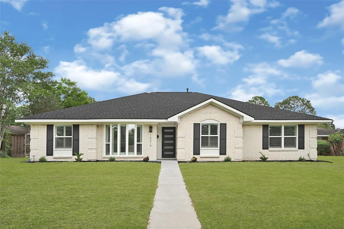 Photo of 10019 Braes Forest Drive