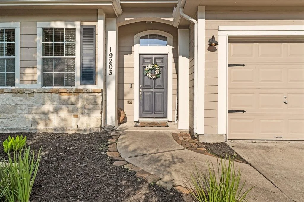 Photo of 19203 Mossy Pointe Lane