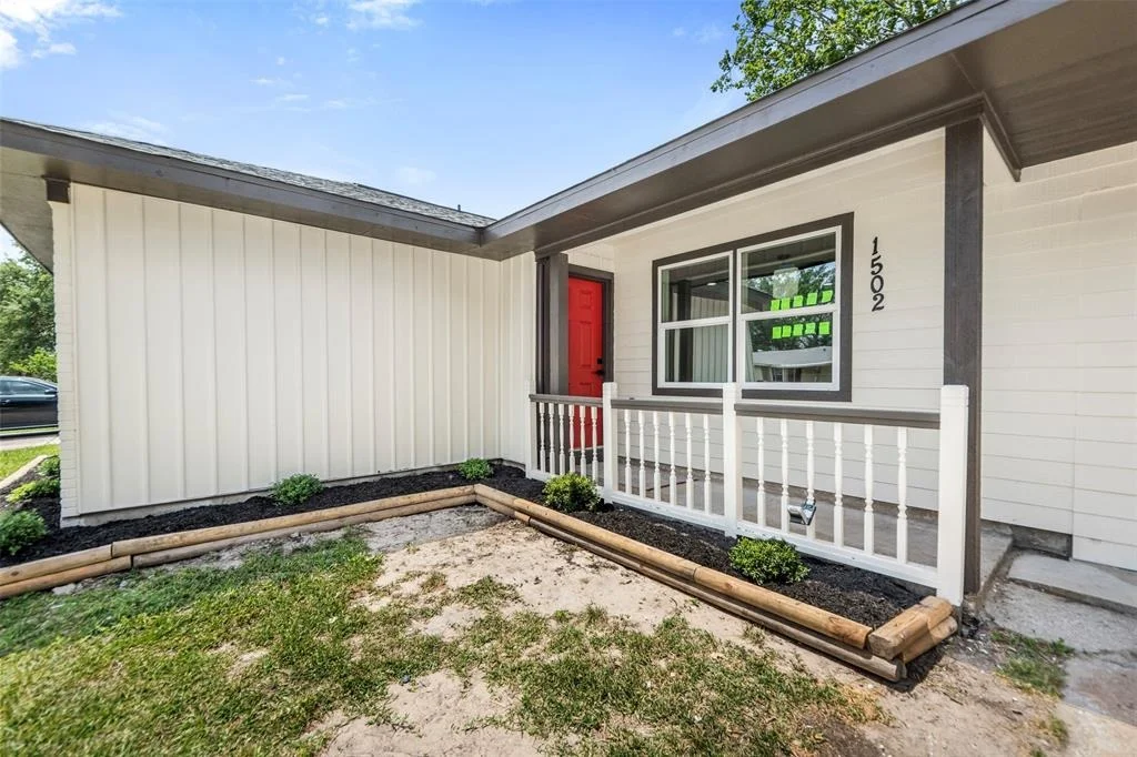 Photo of 1502 Glenmore Drive