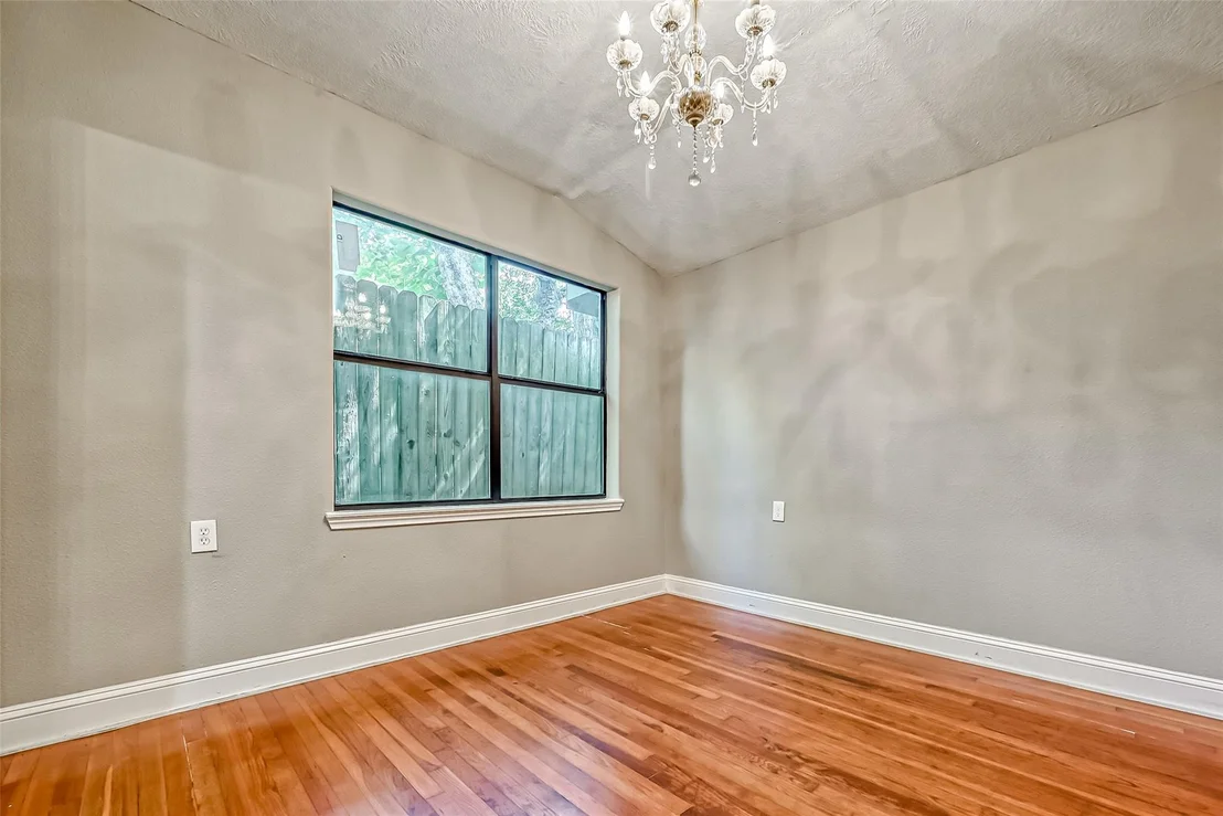 Photo of 1918 Westcrest Drive