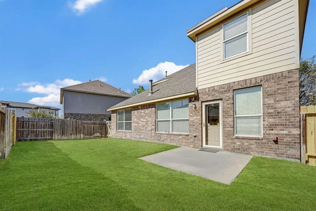 Photo of 25039 Lenora Drive