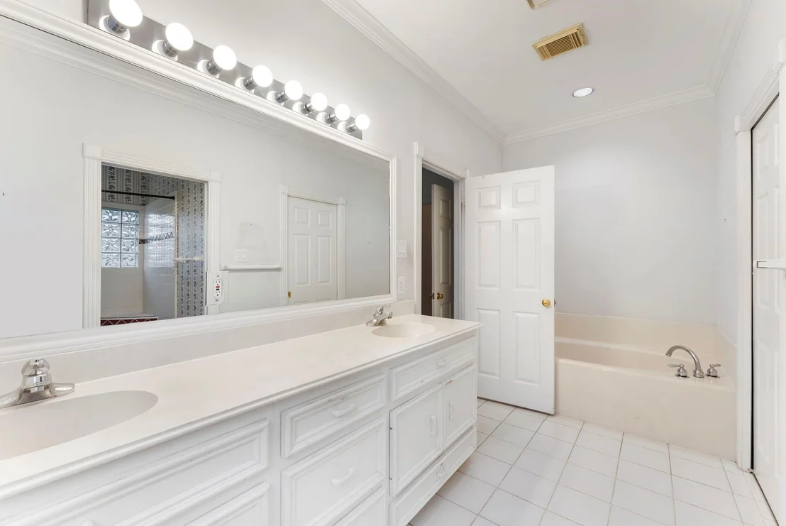 Photo of 4034 Aberdeen Way