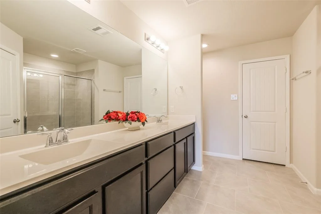 Photo of 9219 Hemlock Drive