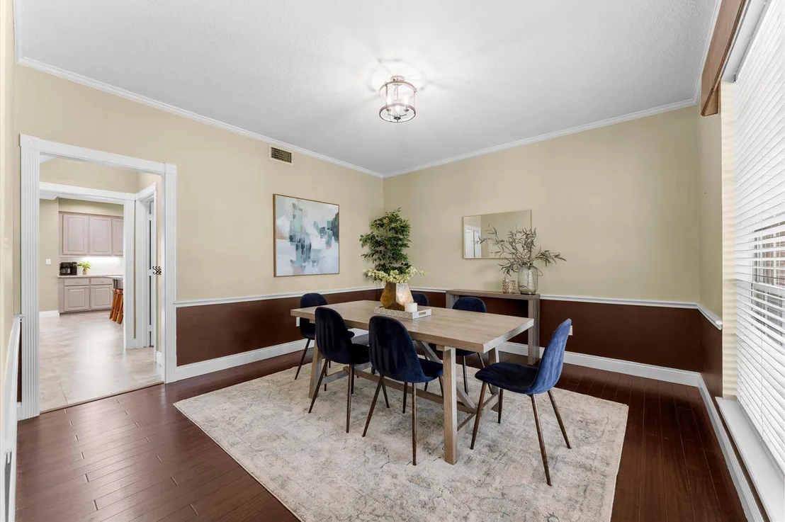 Photo of 33014 Grove Park Drive