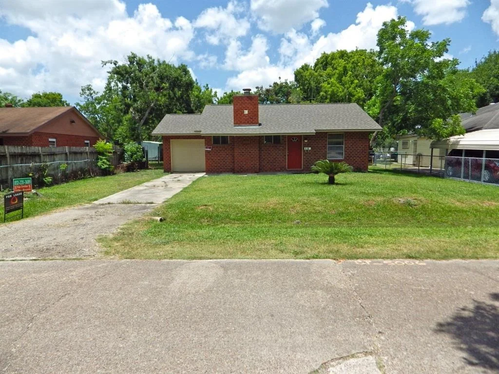 Photo of 618 Honeysuckle Drive