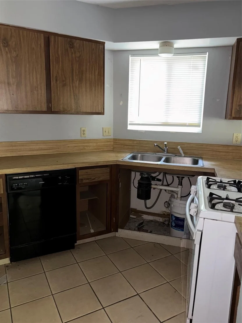 Photo of 115 Fallshire Drive