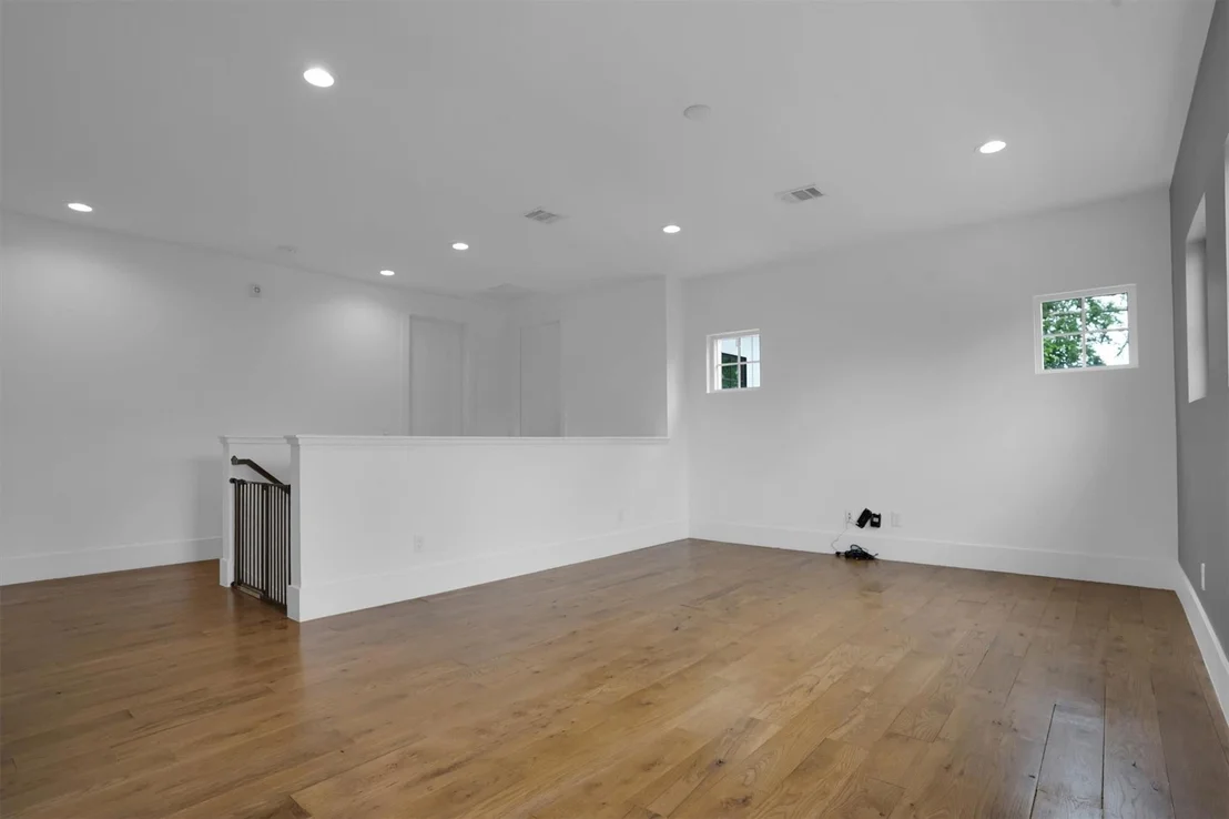 Photo of 9115 Hammerly Boulevard