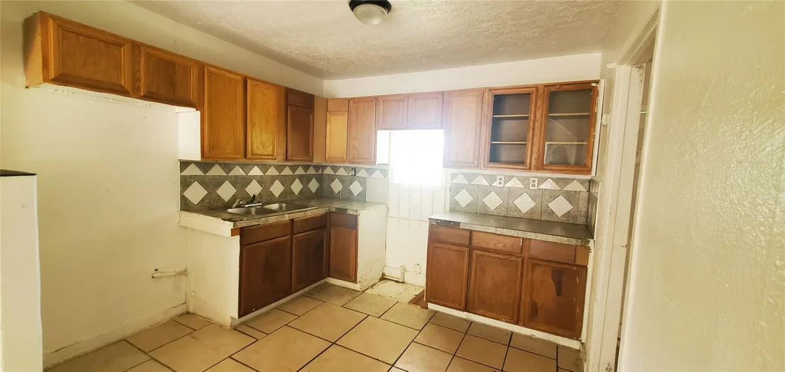 Photo of 5238 Pershing Street