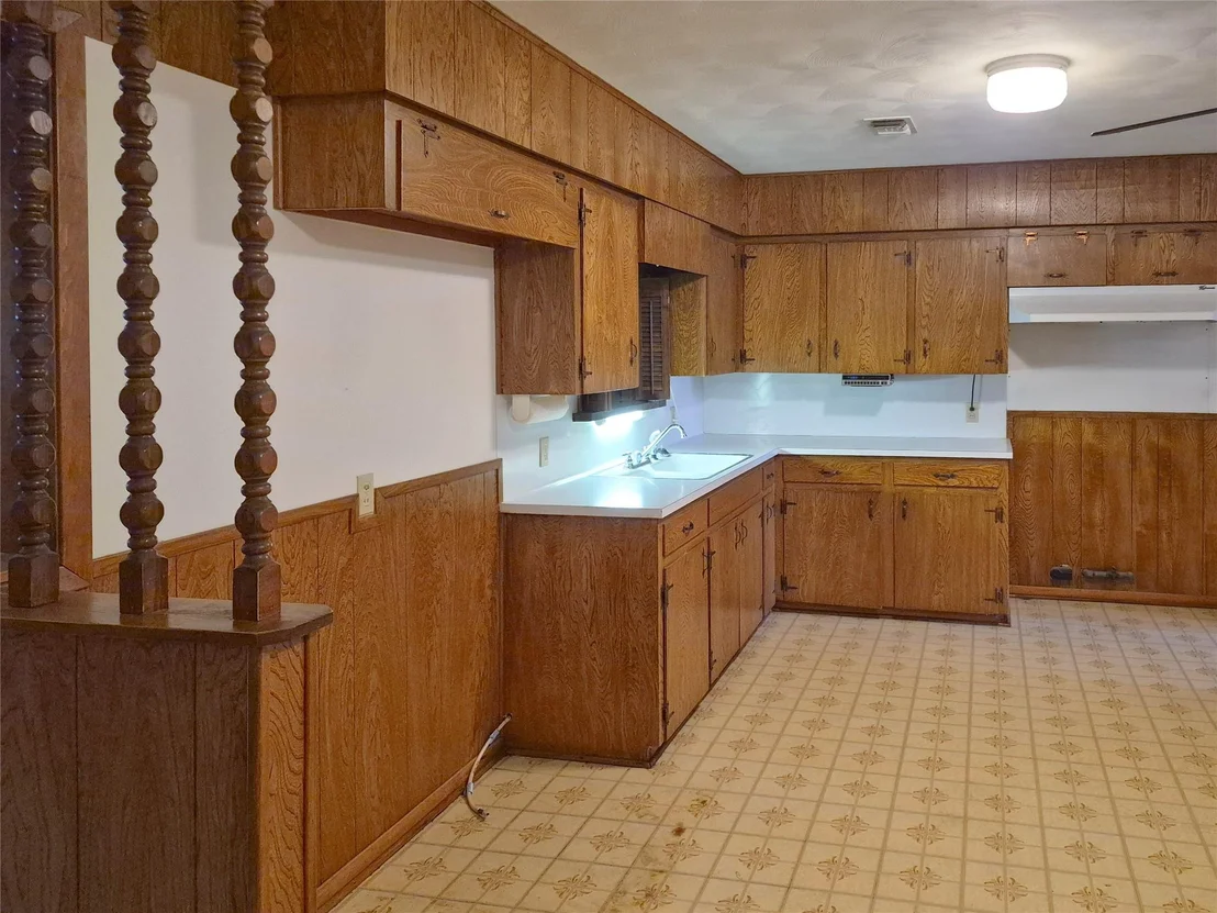Photo of 613 Southside Drive
