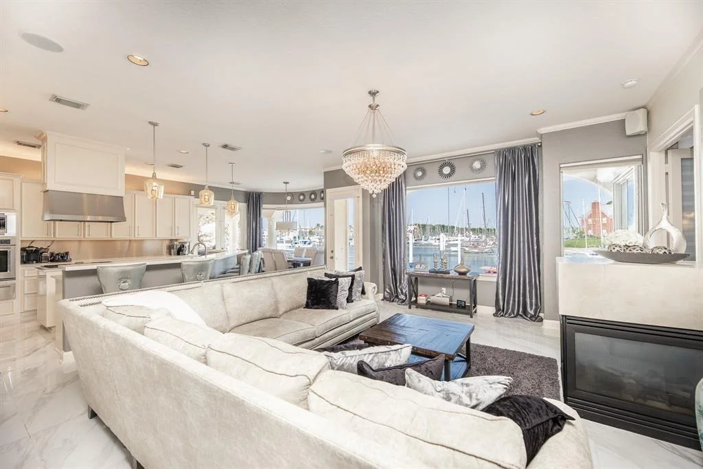 Photo of 305 Harborside Circle