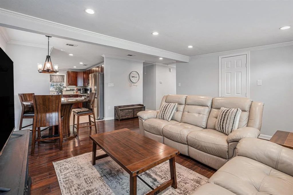 Photo of 7433 W Lambuth Lane