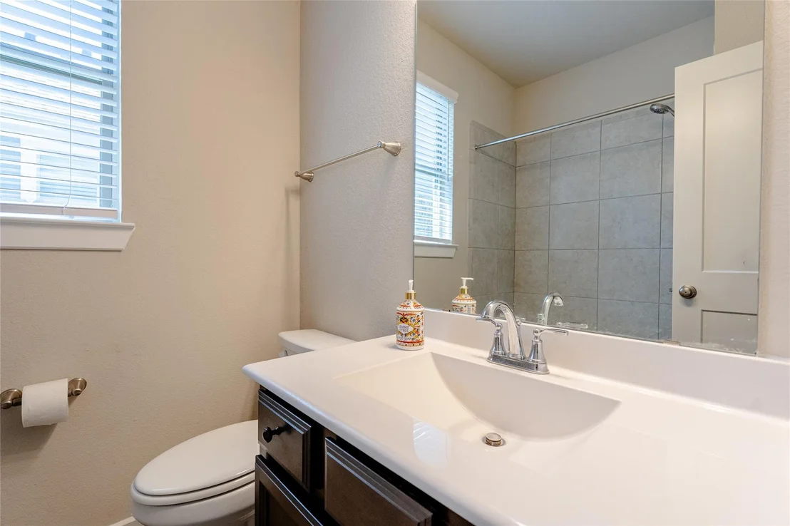 Photo of 222 Crest Edge Street