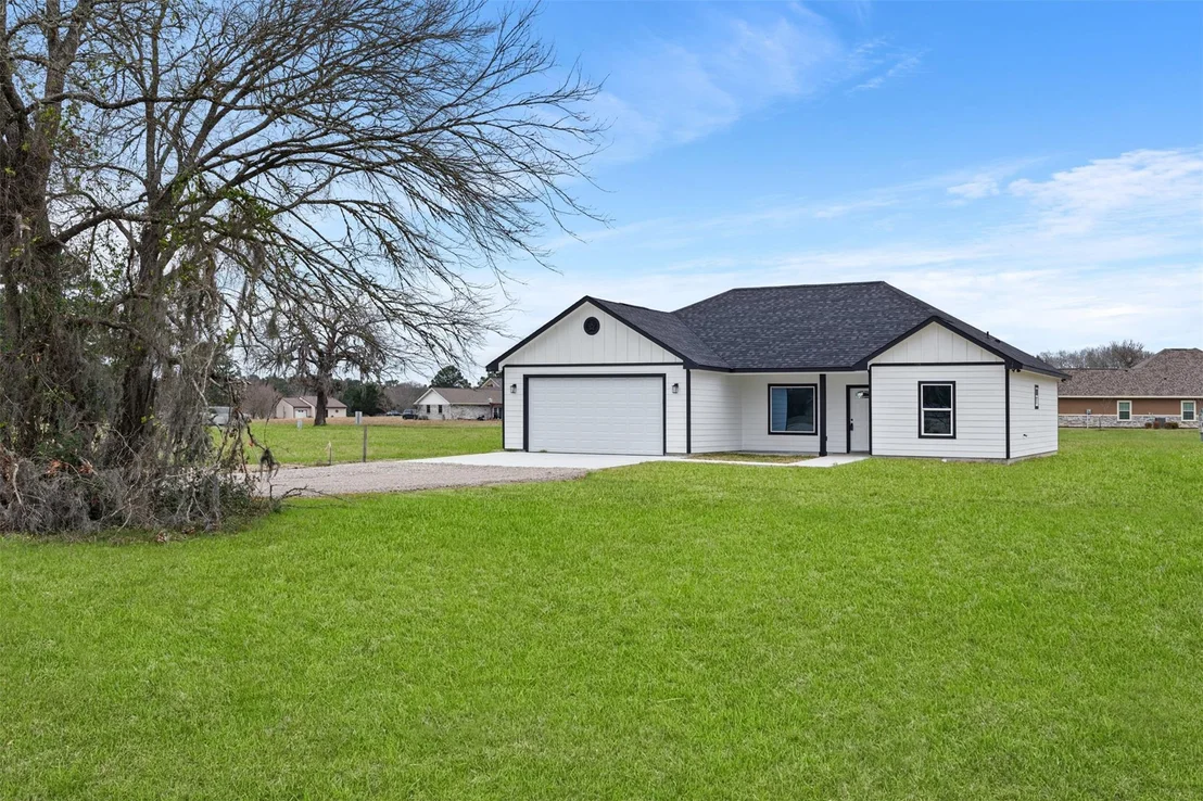 Photo of 7 Meadowview Dr