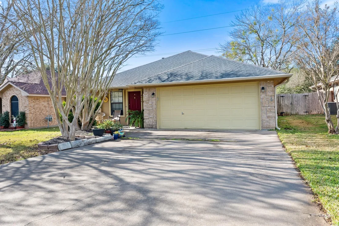 Photo of 4016 Windfree Drive