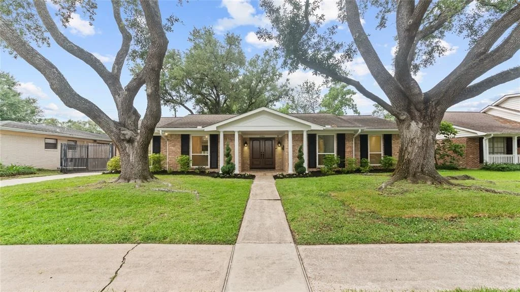 Photo of 5306 Grape Street