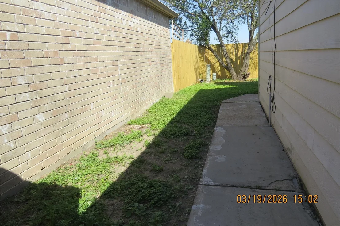 Photo of 6527 Gladewell Drive