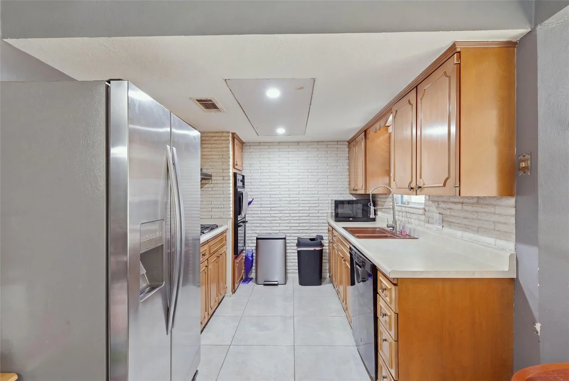 Photo of 5915 Black Maple Lane