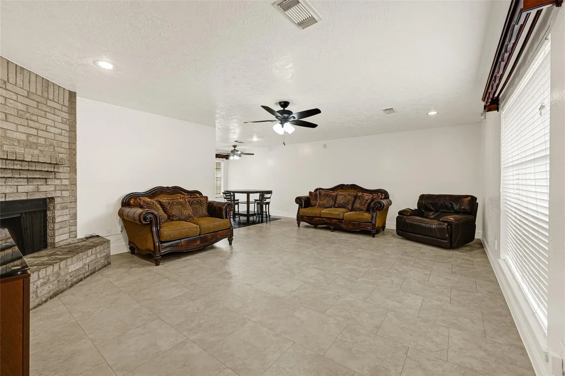 Photo of 20011 Lions Gate Drive