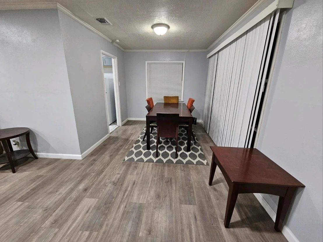 Photo of 302 Blakeley Drive