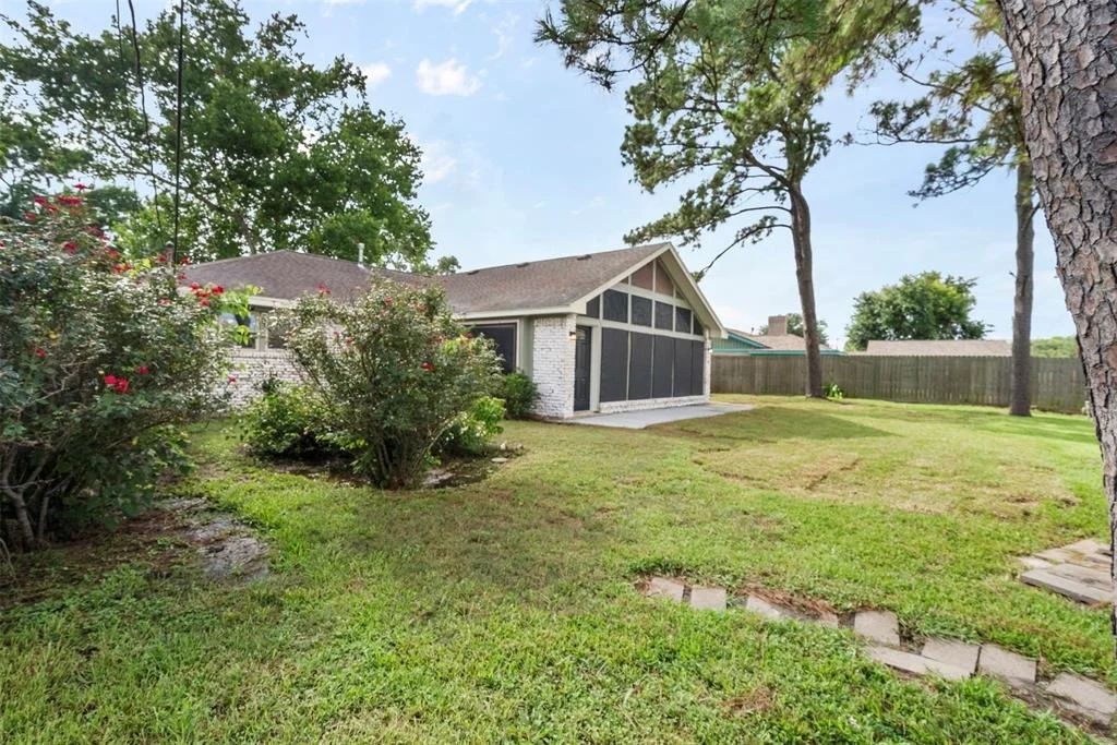 Photo of 4108 Pine Shadows Street