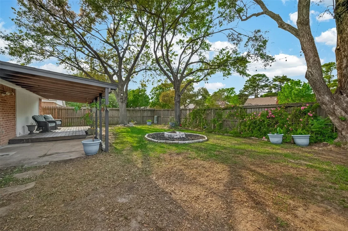 Photo of 10014 Walnut Glen Drive