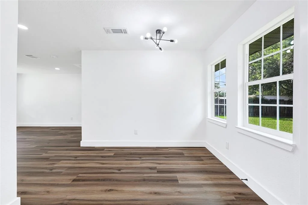Photo of 3304 Thornwood Drive
