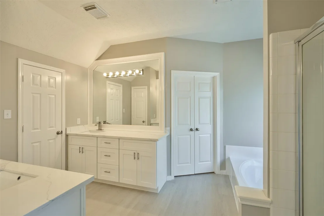 Photo of 12415 Shadowknoll Drive