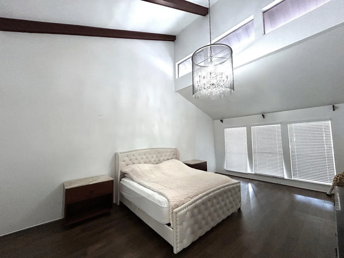 Photo of 707 Trademark Place