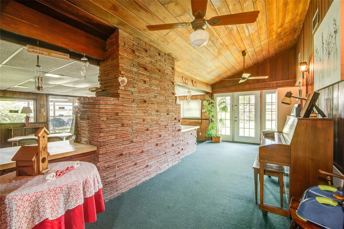 Photo of 1414 W 9th Street
