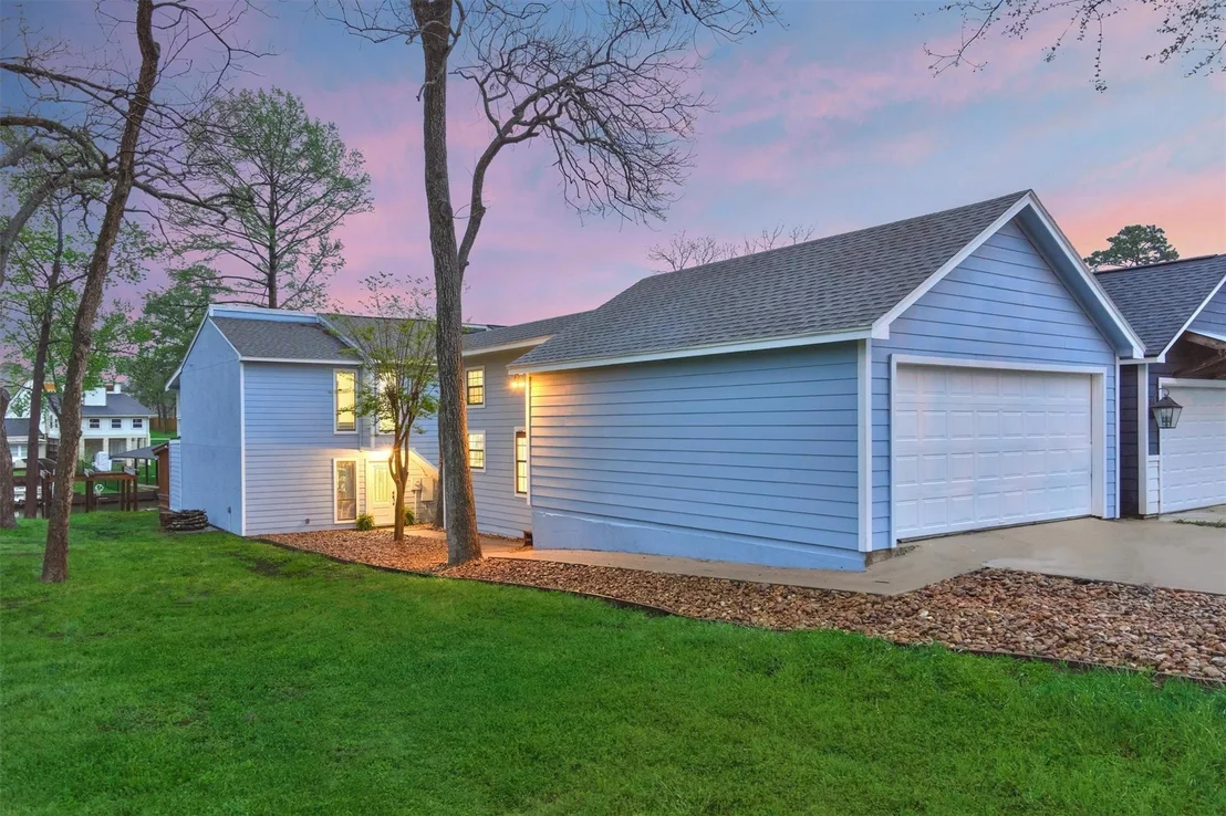 Photo of 807 Paradise Lane