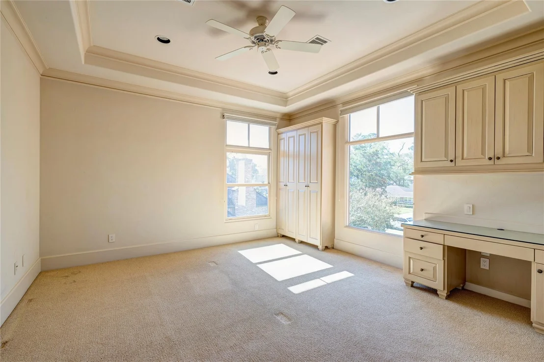 Photo of 710 Pinehaven Drive