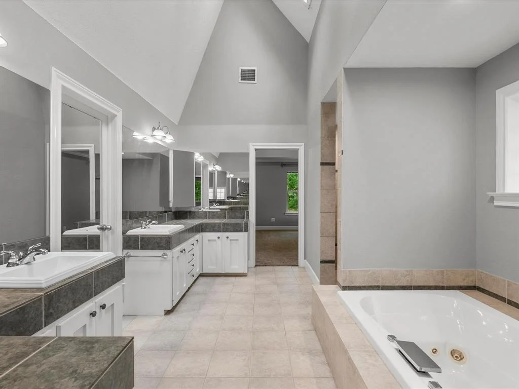 Photo of 5401 Palm Drive