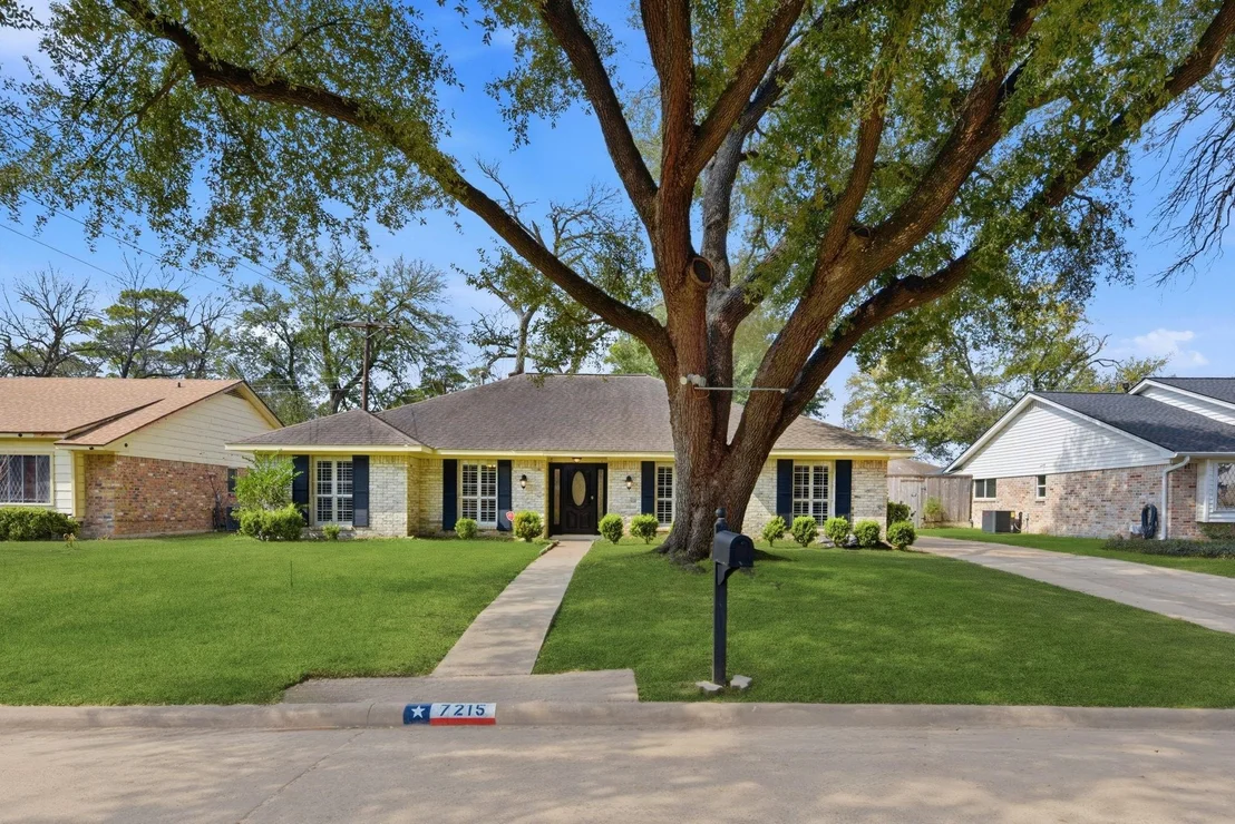 Photo of 7215 Ridge Oak Drive