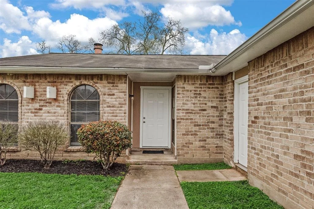 Photo of 22827 Post Gate Drive