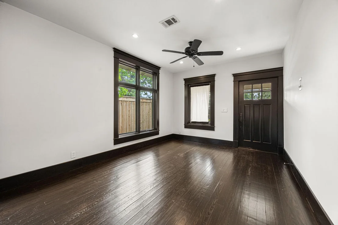 Photo of 1115 Adele Street