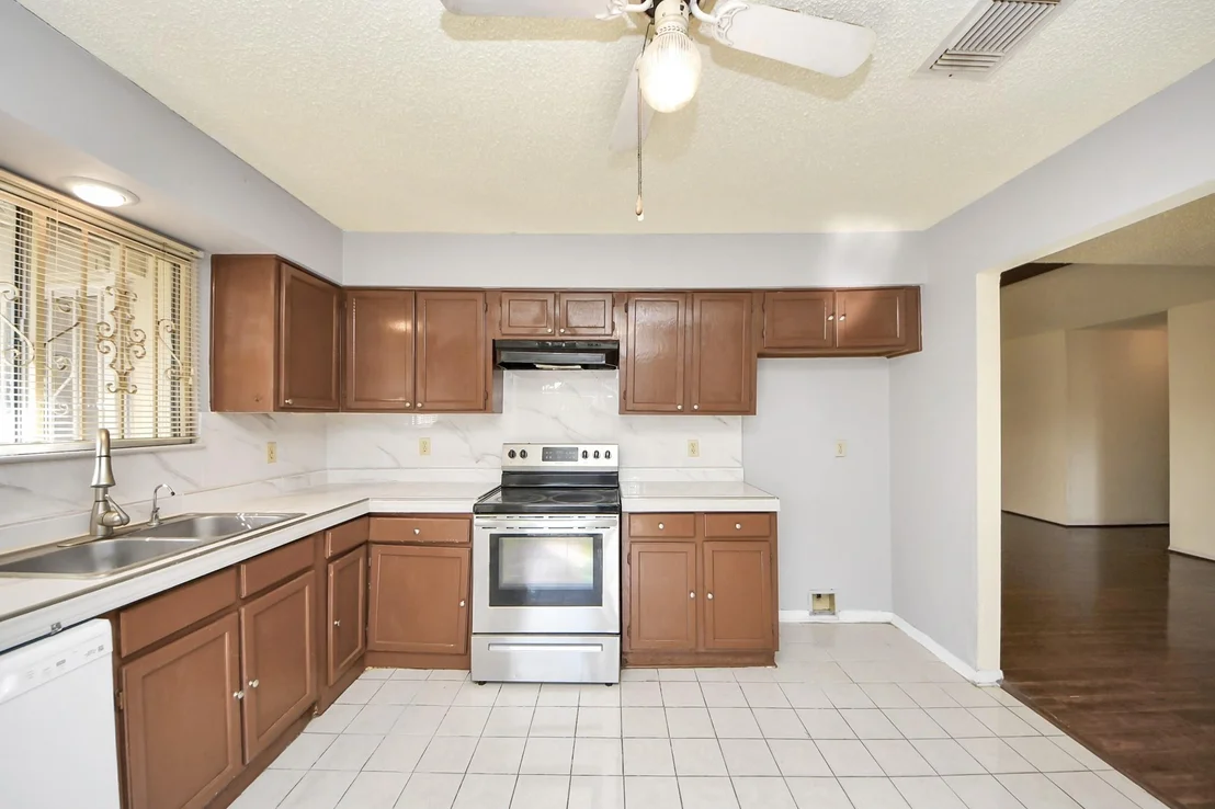 Photo of 6643 Briar Glade Drive
