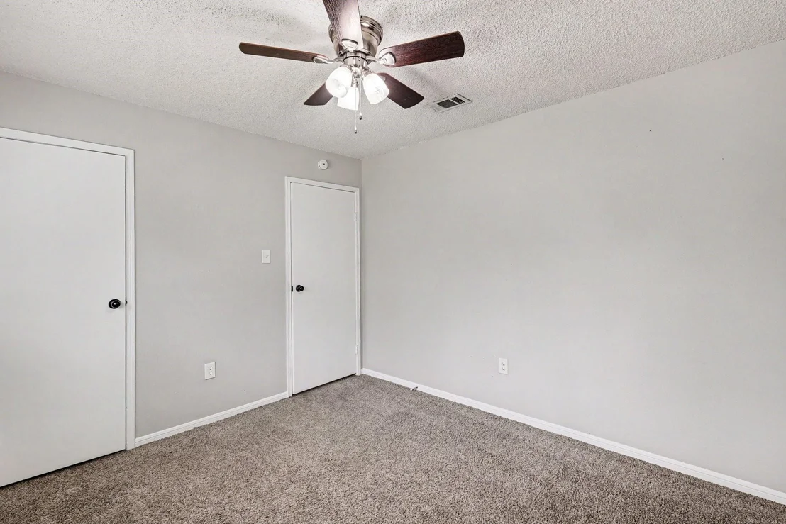 Photo of 7307 Willow Oak Drive
