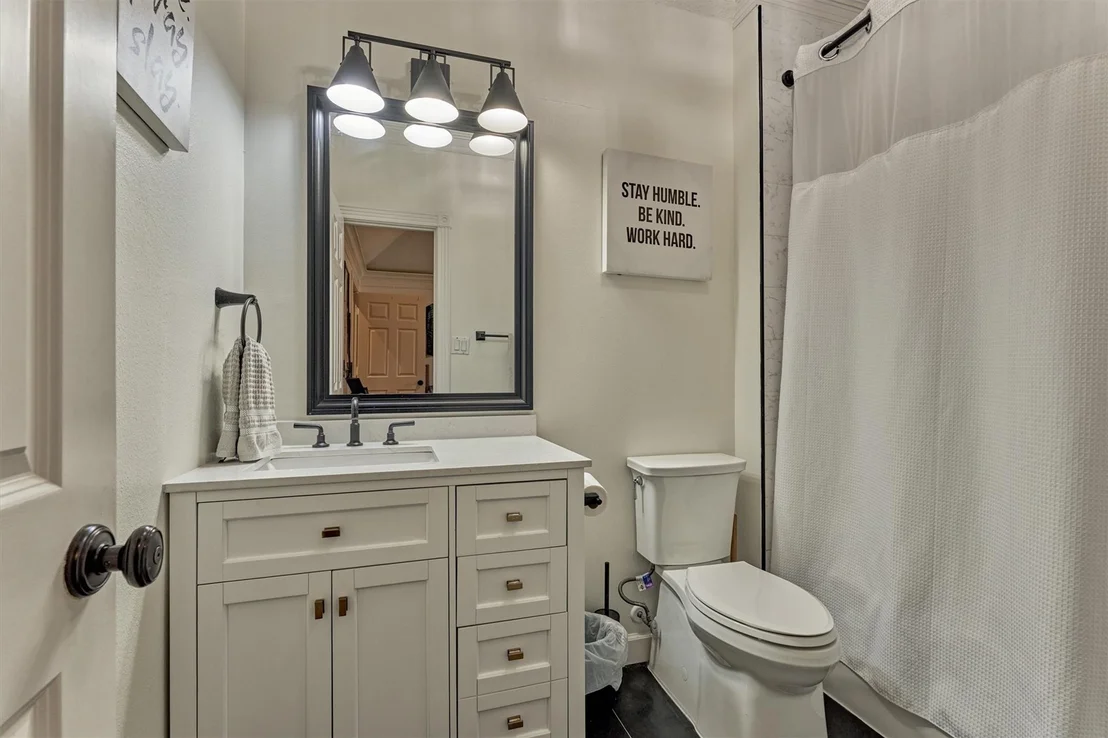 Photo of 319 S Silvershire Circle