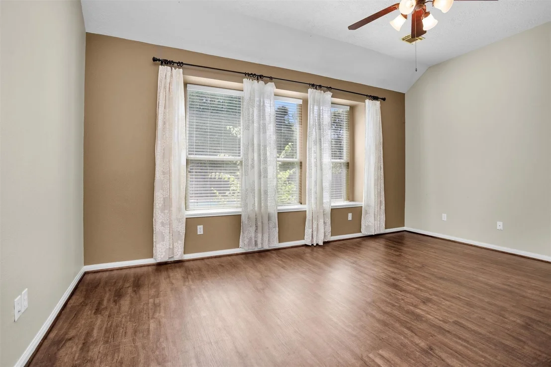 Photo of 6 W Whistlers Bend Circle
