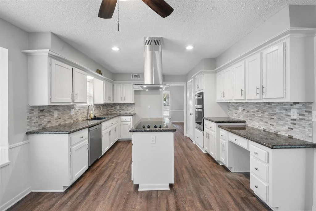 Photo of 2822 Roseheath Lane