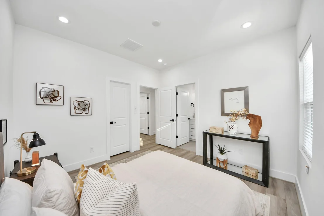 Photo of 7739 Hammerly Boulevard